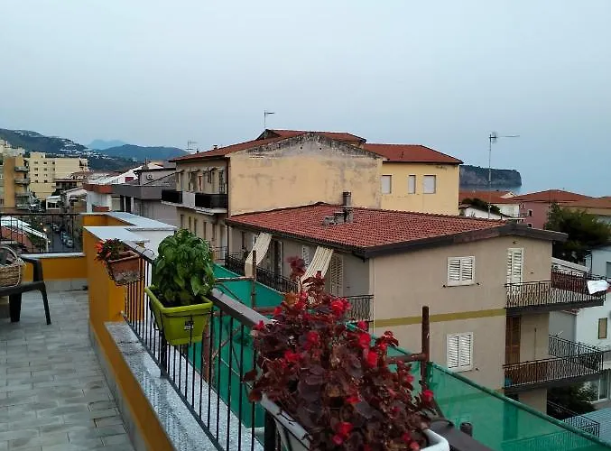Da Nonna Teta Alojamento de Acomodação e Pequeno-almoço Praia a Mare